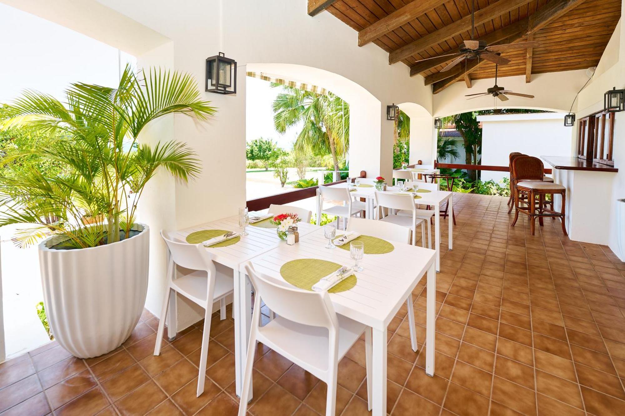 Mount Nevis Hotel Exterior foto